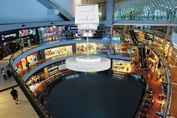 Beleuchtung in Shopping Center.