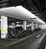 Neue Beleuchtungsanlage in einer Tiefgarage.