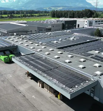 PV-Anlage auf Fabrik