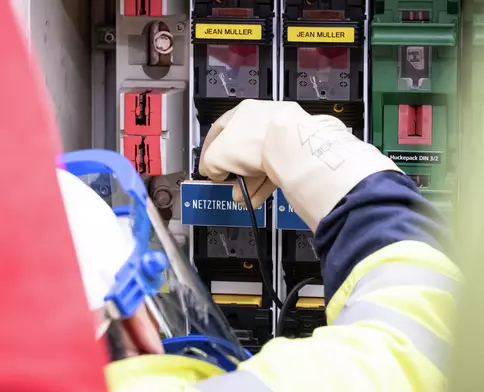 Arbeiten unter Spannung