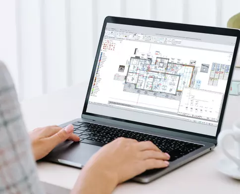 Notebook mit CAD für Elektroplanung